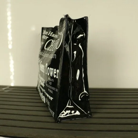 Chicago Landmark Vinyl Tote Bag, Shopping Bag, Souvenir Tote, Black and White - Picture 6 of 10